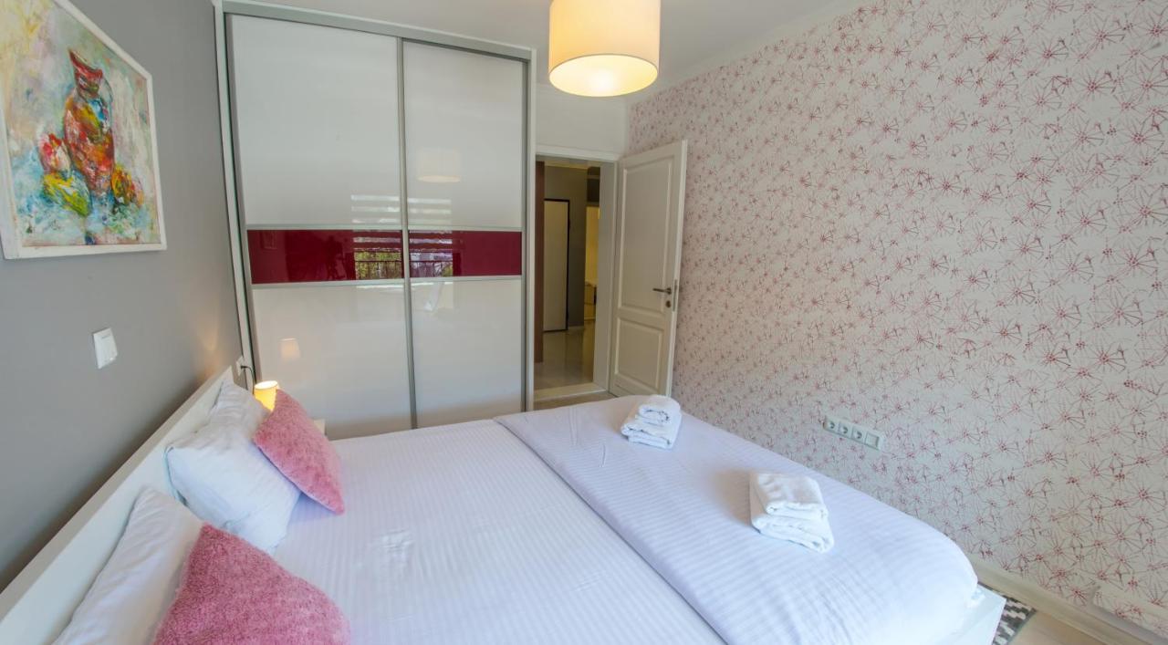 Apartment Light De Luxe - With Old Bridge View Mostar Exterior photo