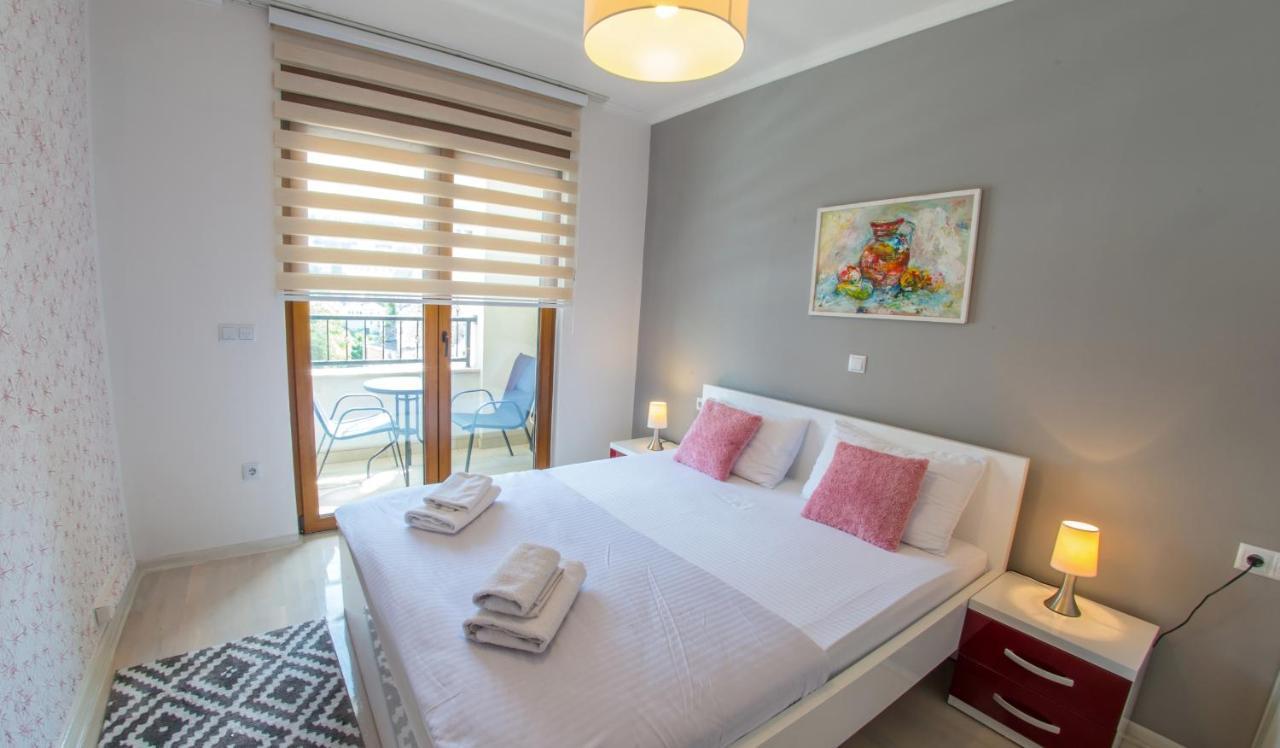 Apartment Light De Luxe - With Old Bridge View Mostar Exterior photo