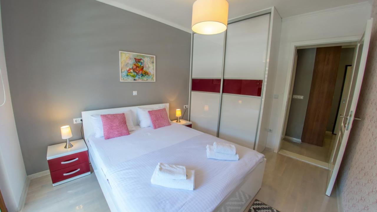 Apartment Light De Luxe - With Old Bridge View Mostar Exterior photo